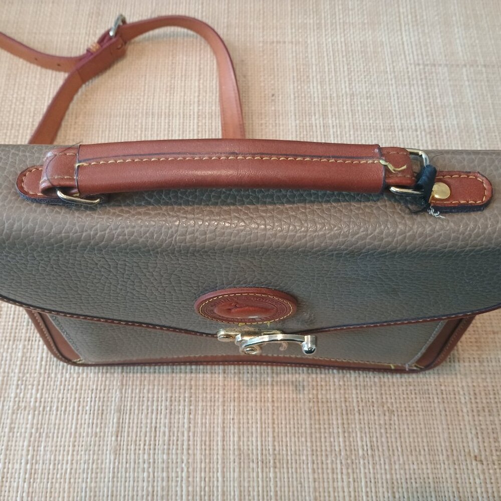 Dooney and Bourke All Weather Leather handbag / purse - Picture 5 of 12
